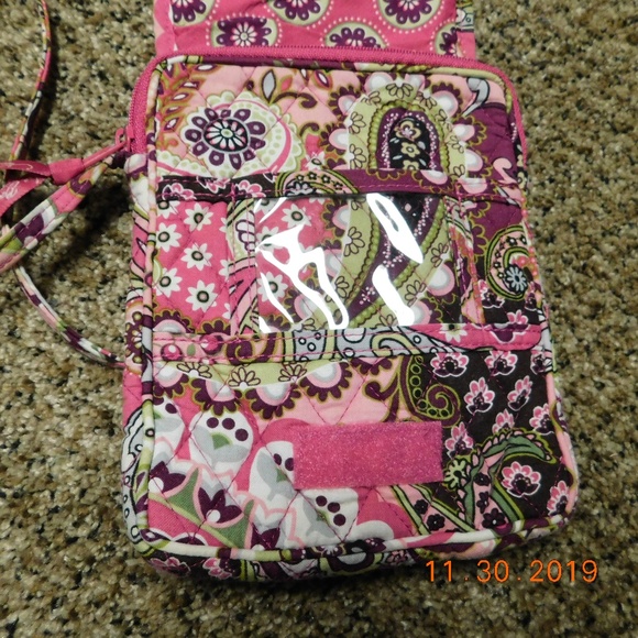 NWOT Vera Bradley small crossbody purse Very Berry Paisley - Picture 3 of 8